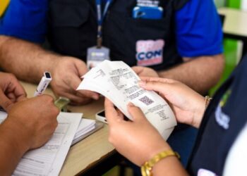 Procon-AM reforça fiscalização após aumento do preço da gasolina e autua 10 postos de combustíveis