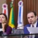 Presidente da Aleam, Roberto Cidade comanda votação que apreciou 21 matérias legislativas
