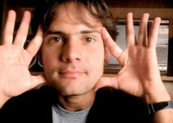 Desfiles de SP cultuam de Cazuza a Zé Celso, em meio a diversidade, fé e raízes africanas