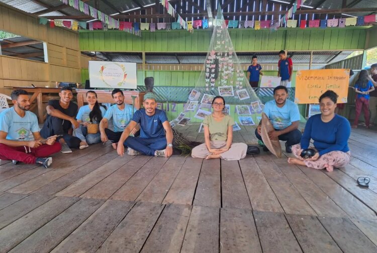 Professores formados na floresta são contratados para atuar em suas comunidades - FAS