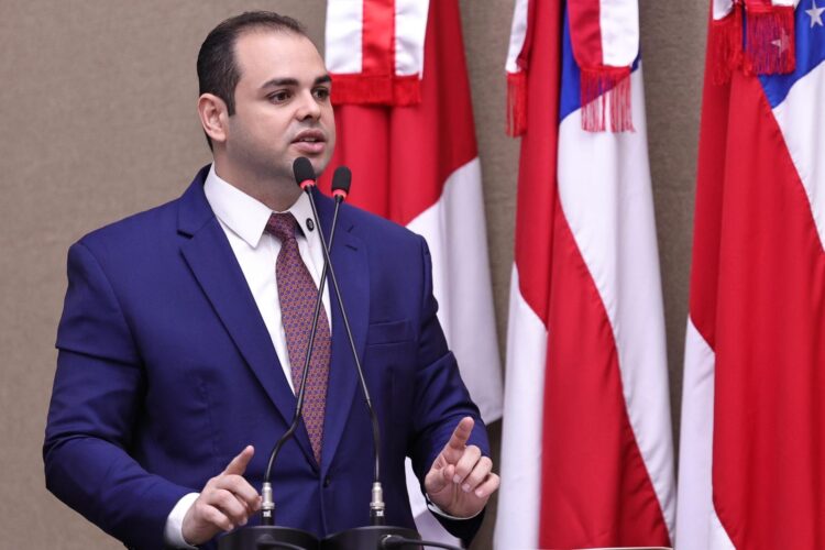 Presidente Roberto Cidade cobra maior fiscalização da Marinha após acidentes com balsas no rio Madeira