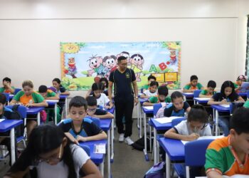 Rede estadual realiza Dia D da Avaliação de Verificação da Aprendizagem do Amazonas