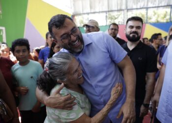 Em Barcelos, governador Wilson Lima incentiva empreendedorismo feminino e reforça serviços de cidadania e saúde