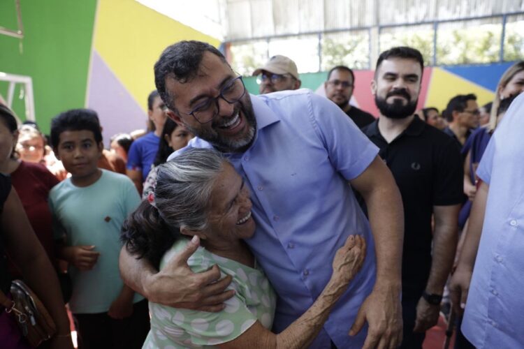 Em Barcelos, governador Wilson Lima incentiva empreendedorismo feminino e reforça serviços de cidadania e saúde