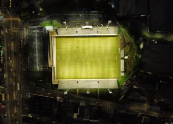 Governador Wilson Lima entrega Estádio Carlos Zamith revitalizado com nova iluminação e melhorias na estrutura