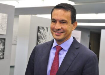 Após questionamento de Sidney Leite, vice-presidente argumenta que energia renovável será trunfo para atrair data centers ao Brasil