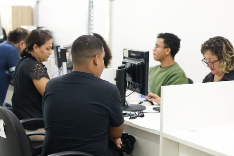 Sine Amazonas divulga 127 vagas de emprego para esta quarta-feira