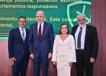 TCE-AM e IRB encerram Congresso Internacional de Controle e Políticas Públicas com palestra sobre sustentabilidade ambiental e assinatura da Declaração da Amazônia