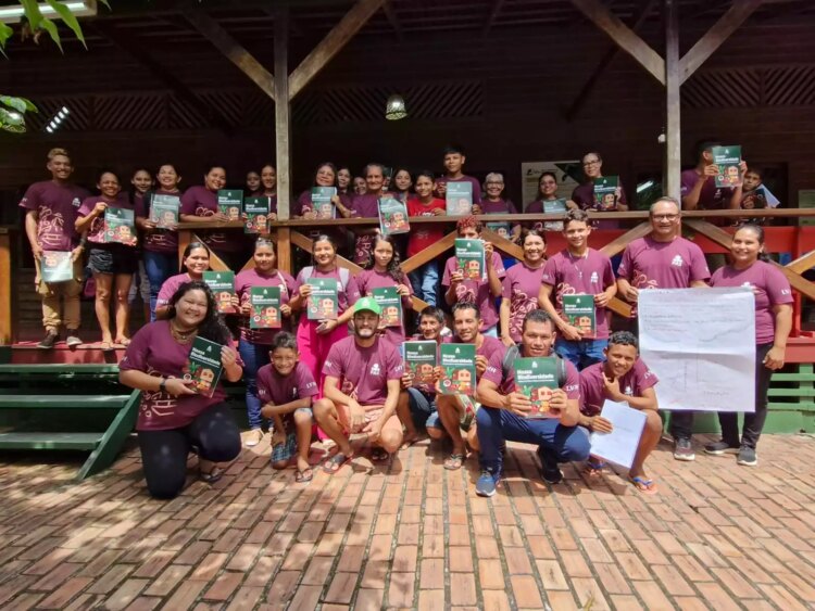 Educação para conservar: cartilha didática fortalece ensino e turismo sustentável na Amazônia - FAS