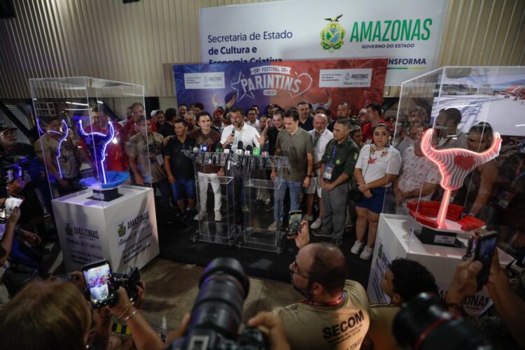 Governador Wilson Lima assina contrato para elaboração do projeto de modernização do Bumbódromo de Parintins