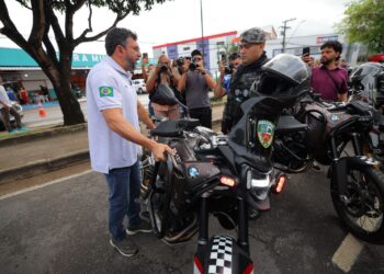 Governador Wilson Lima entrega 100 motocicletas para reforçar policiamento tático da Rocam