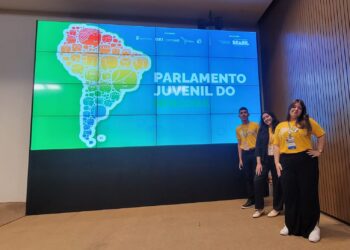 Estudante da rede estadual é selecionada para etapa internacional do Parlamento Juvenil do Mercosul