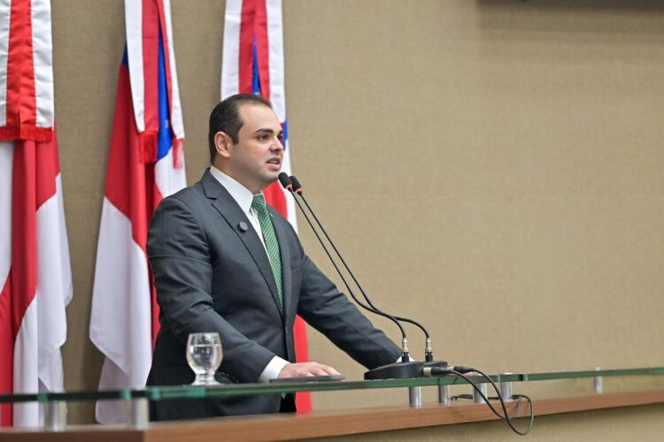 Deputado Roberto Cidade reforça leis de sua autoria que apoiam o comércio e o empreendedorismo