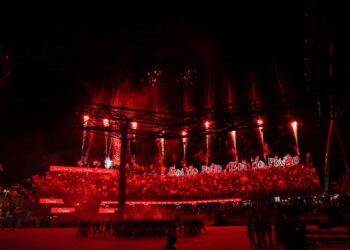 Realizado pelo Governo do Amazonas, Festival de Parintins 2025 registra recorde de público, com mais de 120 mil visitantes