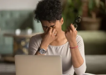 Exigências do mercado de trabalho: como fica a saúde mental dos jovens?