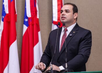 Roberto Cidade comemora obras na BR-307 e reforça compromisso com infraestrutura no interior do Amazonas