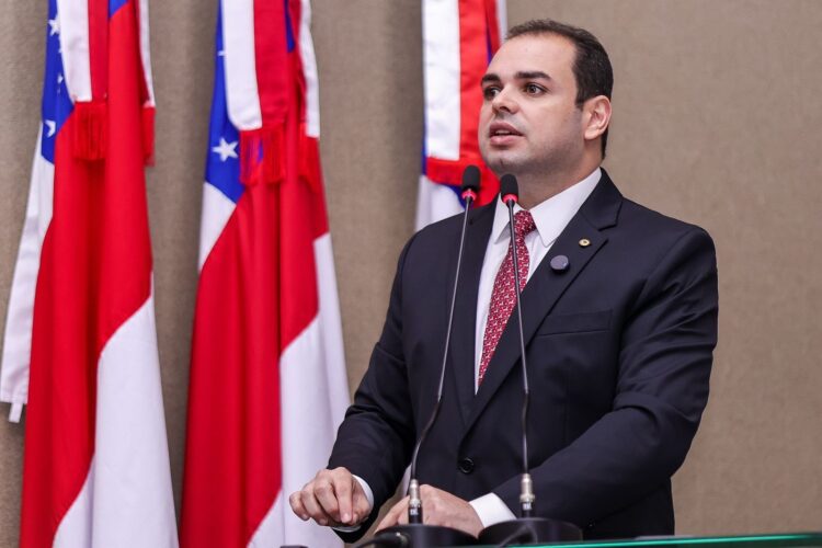 Roberto Cidade comemora obras na BR-307 e reforça compromisso com infraestrutura no interior do Amazonas