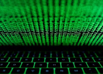 Funcionário que deu acesso a hackers executarem fraude é preso