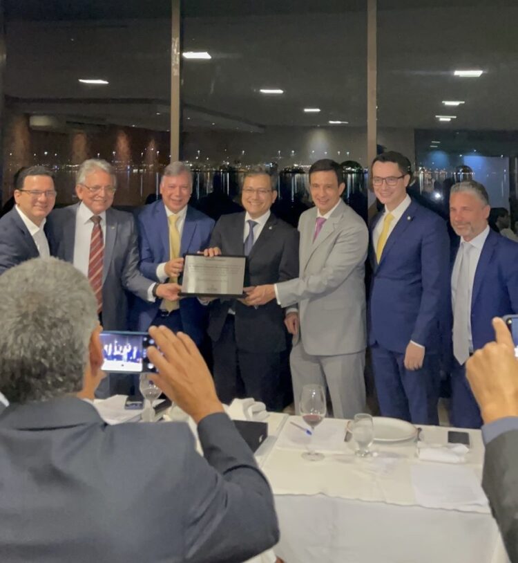 Bancada do Norte celebra secretário da Receita e fortalece diálogo com empresários do Amazonas