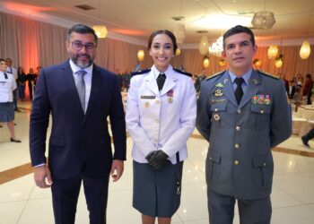 Durante formatura, governador Wilson Lima destaca importância de novos oficiais de saúde para a Polícia Militar