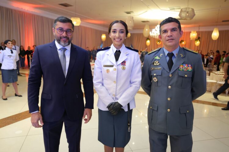 Durante formatura, governador Wilson Lima destaca importância de novos oficiais de saúde para a Polícia Militar