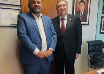 Em reunião estratégica em Brasília, prefeito de Tefé e deputado Átila Lins garantem inclusão do município no Programa Luz Para Todos