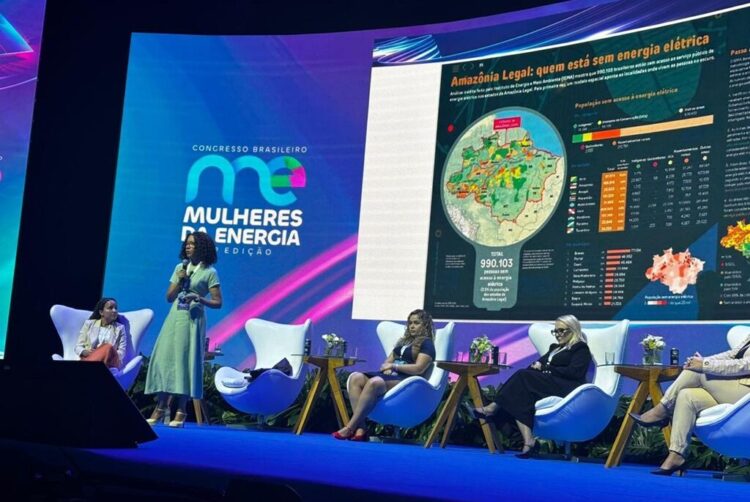 Liderança feminina da Amazônia recebe prêmio nacional por impacto social na energia elétrica - FAS