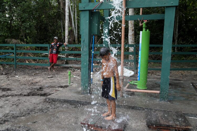 Água potável com energia solar transforma vida de quilombo no Amazonas - FAS
