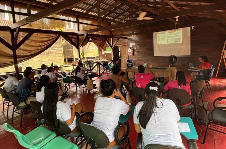 Capacitação em manutenção de eletrodomésticos empodera mulheres de comunidades da Amazônia - FAS