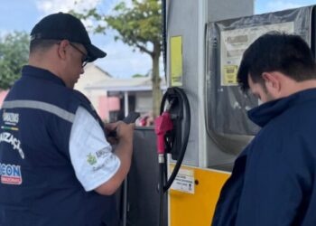 Após aumento repentino da gasolina em Parintins, Procon-AM autua 18 postos por indícios de abuso nos preços