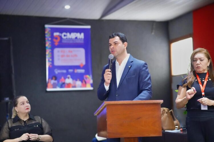 Saullo Vianna anuncia a entrega, a partir de amanhã, das pulseiras do ‘#SouManaus Passo a Paço 2025’ para pessoas com deficiência