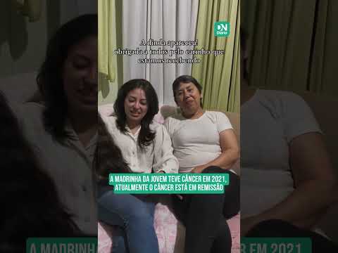 Jovem corta cabelo e transforma em peruca para presentear madrinha diagnosticada com câncer de mama – País