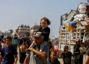 Israel transfere prisioneiros palestinos enquanto Hamas reúne reféns em Gaza