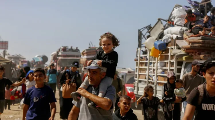 Israel transfere prisioneiros palestinos enquanto Hamas reúne reféns em Gaza