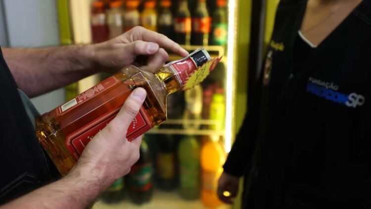 Morre mulher de 30 anos internada após consumir vodca com metanol