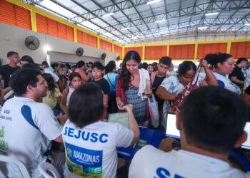Governo Presente: 26ª edição registra mais de 7,8 mil atendimentos gratuitos no bairro Lago Azul, zona norte da capital