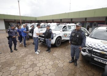 Em Itacoatiara, governador Wilson Lima entrega 13 novas viaturas para as Forças de Segurança