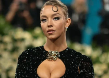 Sydney Sweeney afirma ser