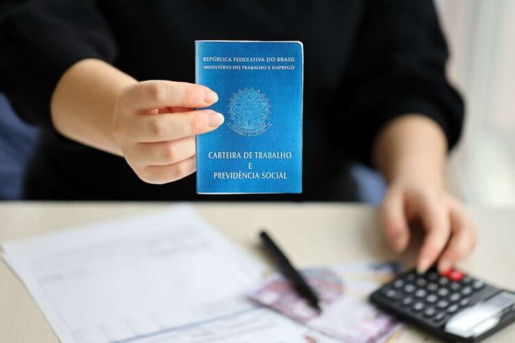 Veja os direitos de quem vai trabalhar no Natal e no Ano-Novo