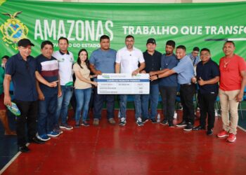 Governador Wilson Lima fomenta o setor primário e realiza entregas sociais em Maraã e Uarini