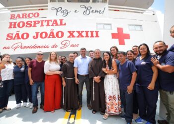 Governador Wilson Lima dá início às atividades do Barco Hospital São João XXIII em 2026 e destaca mais de 200 mil atendimentos realizados