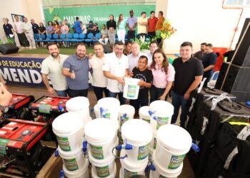 Em Boca do Acre e Pauini, Governador Wilson Lima reforça setor primário com implementos, insumos e documentos rurais