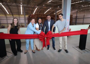 Governador Wilson Lima destaca bioeconomia, empreendedorismo e geração de renda durante inauguração de Centro de Distribuição da Natura em Manaus