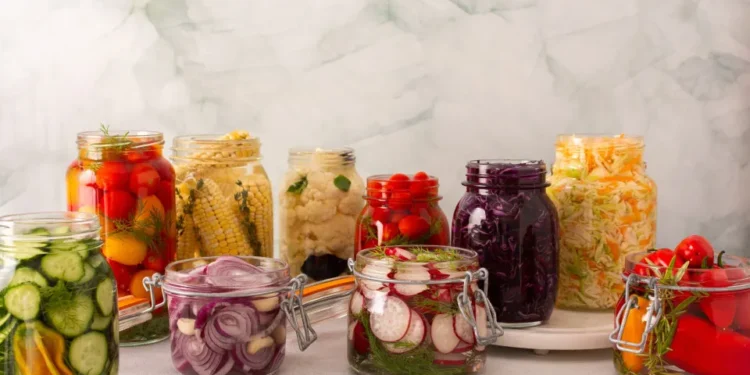 8 alimentos fermentados que fazem bem ao intestino, segundo especialistas
