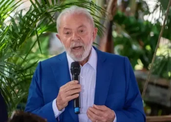 ‘Não podemos nos conformar com homens matando mulheres’, diz Lula – País