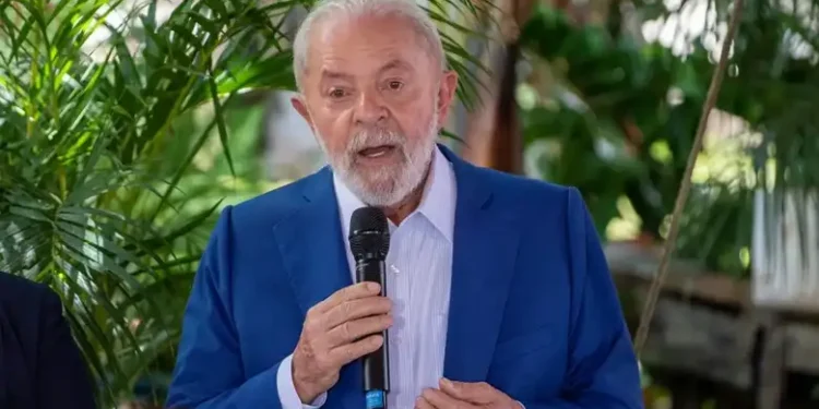 ‘Não podemos nos conformar com homens matando mulheres’, diz Lula – País