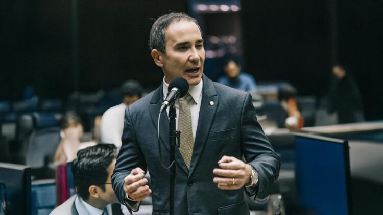 Projeto de Duda Ramos vira referência e pode inspirar políticas para trabalhadores informais em Manaus