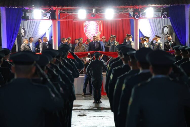 Governador Wilson Lima forma 104 aspirantes a oficiais da Polícia Militar e reforça comando da Segurança Pública no Amazonas