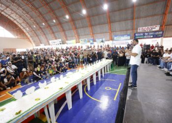 Em Rio Preto da Eva, governador Wilson Lima entrega obra de contenção e vistoria reforma do hospital no aniversário de 44 anos do município