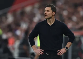 Oficial: Chelsea anuncia Xabi Alonso como novo treinador